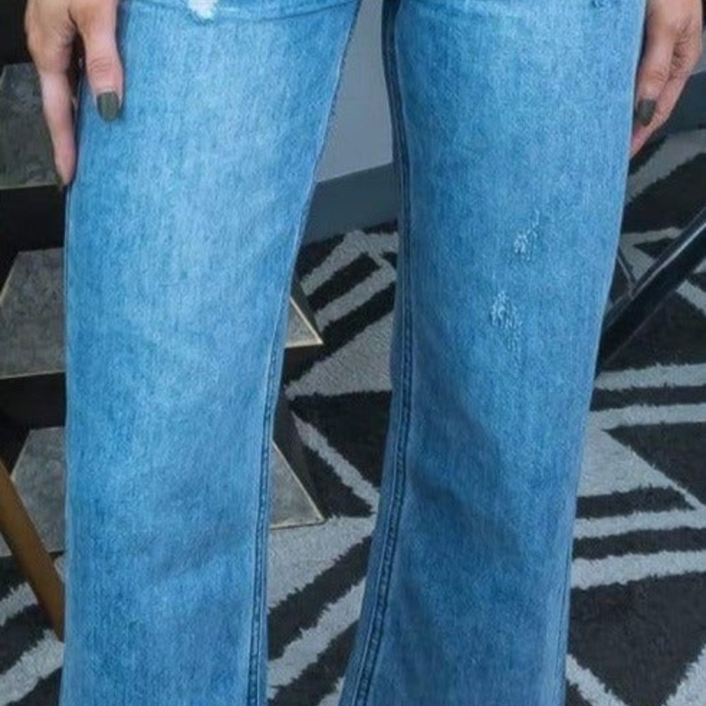 Wide legged jean sizes 3 ❤️ - Picture 3 of 16